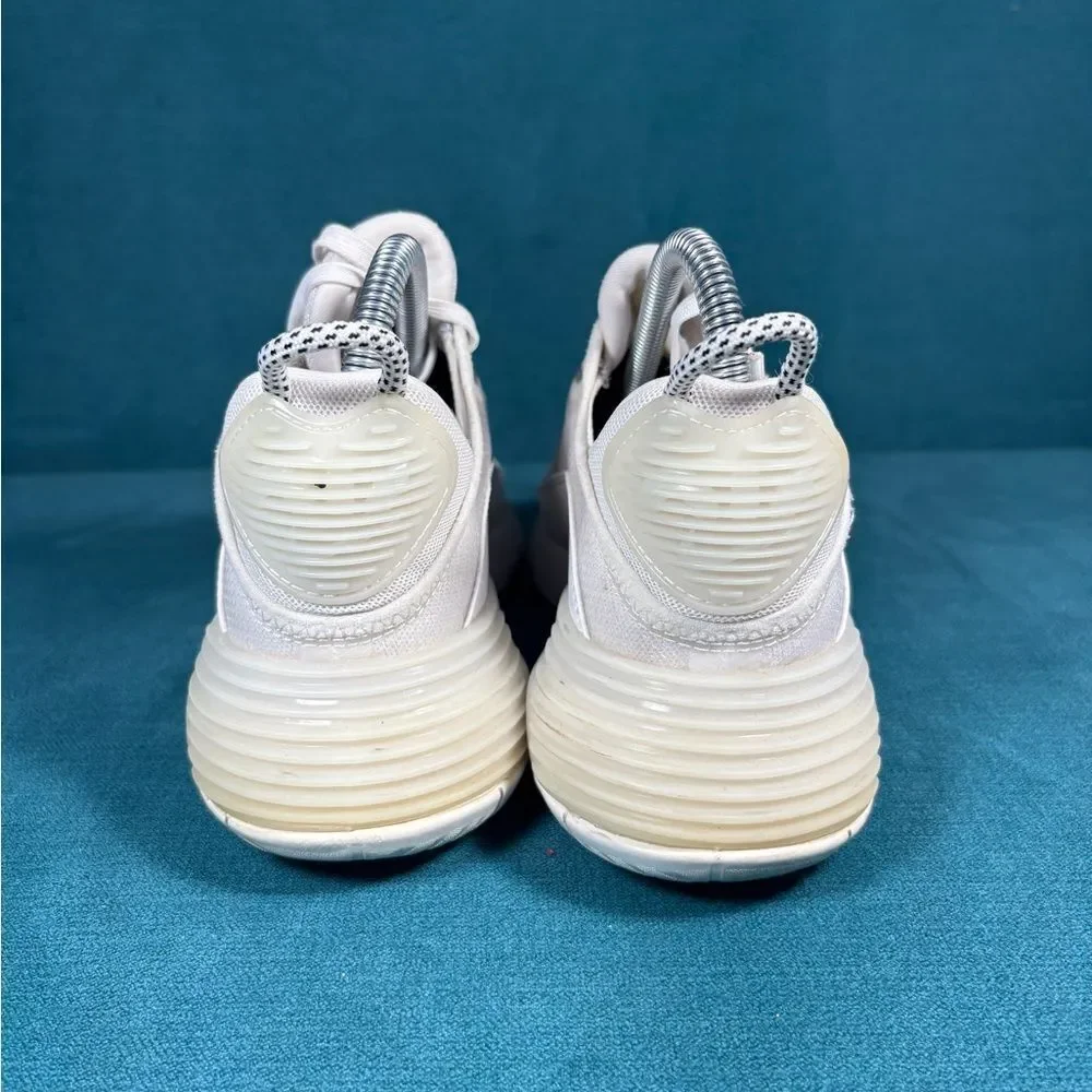 Nike Air Max 2090 White Shoes Women’s size 7